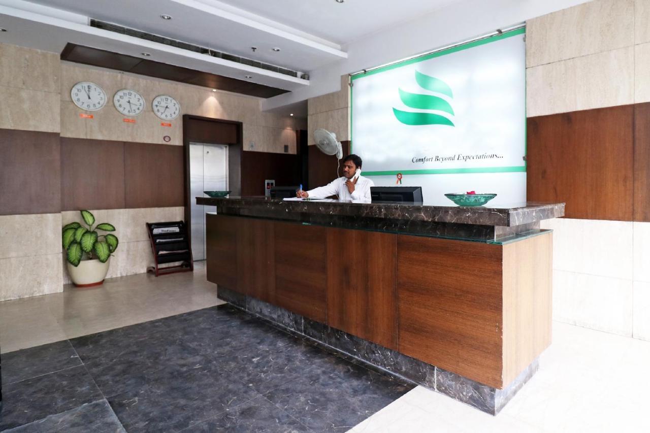 Capital O 19296 Joy Inn & Suites Bhiwadi Dış mekan fotoğraf
