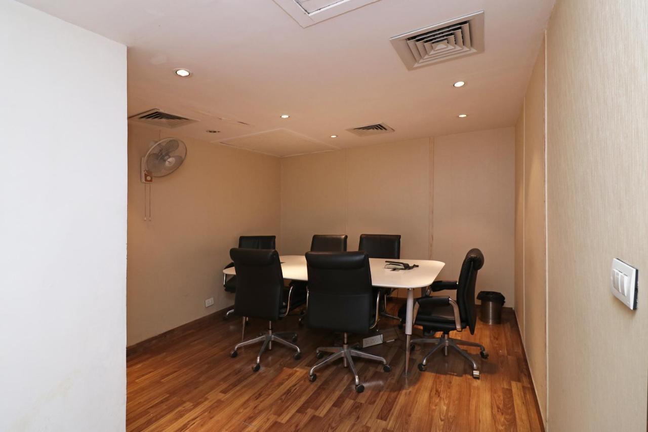 Capital O 19296 Joy Inn & Suites Bhiwadi Dış mekan fotoğraf