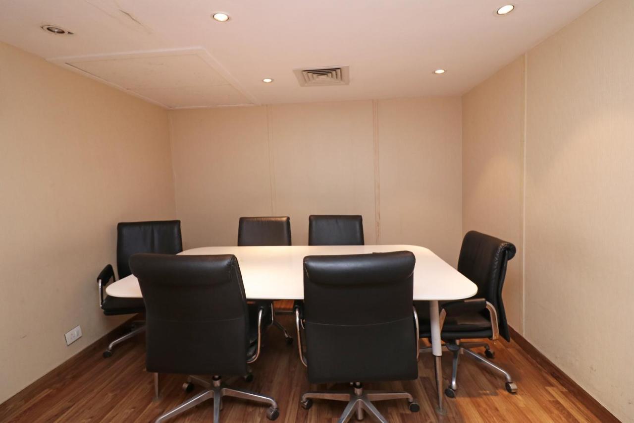 Capital O 19296 Joy Inn & Suites Bhiwadi Dış mekan fotoğraf